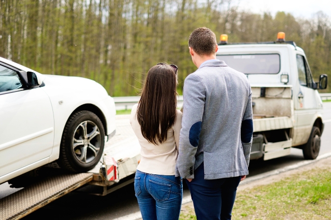 Top 5 Emergências Automotivas que Exigem o Uso de Guinchos